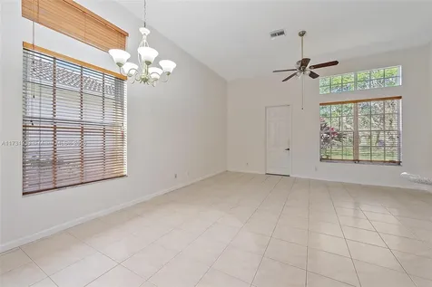 137 Via Santa Cruz Jupiter FL 33458