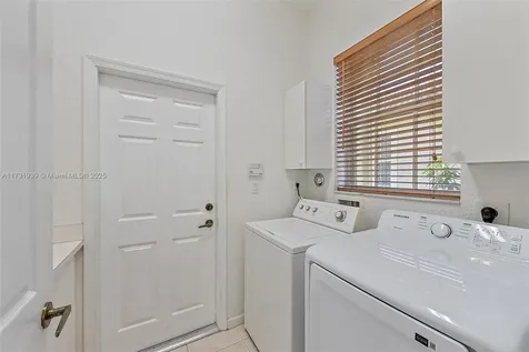 137 Via Santa Cruz Jupiter FL 33458