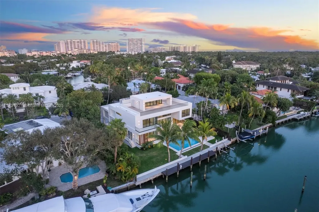 960 Mariner Drive Key Biscayne FL 33149