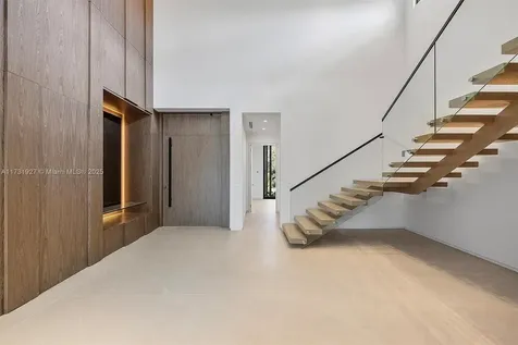 960 Mariner Drive Key Biscayne FL 33149