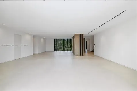 960 Mariner Drive Key Biscayne FL 33149