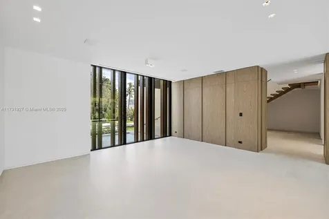 960 Mariner Drive Key Biscayne FL 33149
