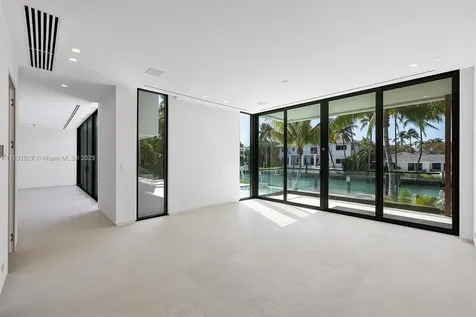 960 Mariner Drive Key Biscayne FL 33149