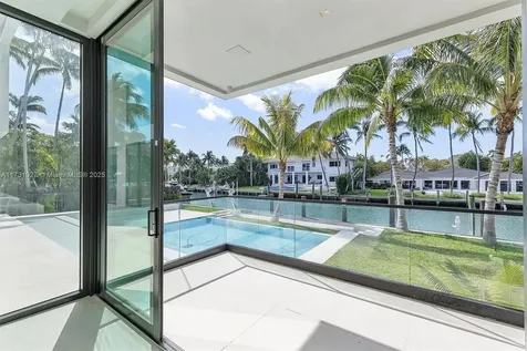 960 Mariner Drive Key Biscayne FL 33149
