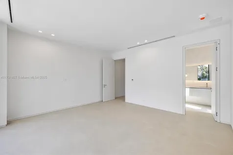960 Mariner Drive Key Biscayne FL 33149