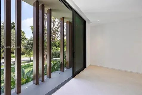 960 Mariner Drive Key Biscayne FL 33149