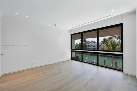 960 Mariner Drive Key Biscayne FL 33149