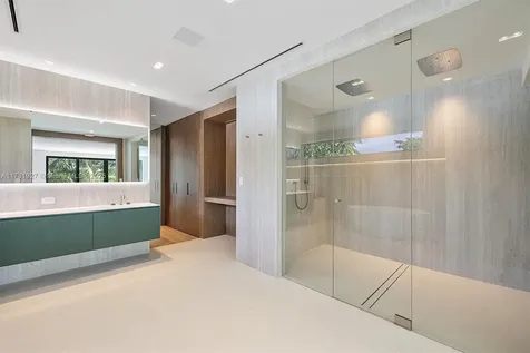 960 Mariner Drive Key Biscayne FL 33149