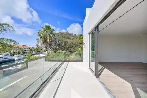 960 Mariner Drive Key Biscayne FL 33149
