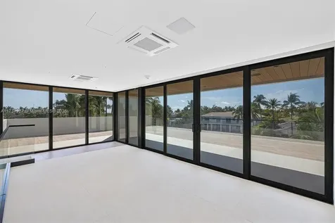 960 Mariner Drive Key Biscayne FL 33149