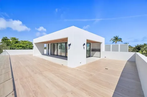 960 Mariner Drive Key Biscayne FL 33149