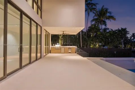 960 Mariner Drive Key Biscayne FL 33149