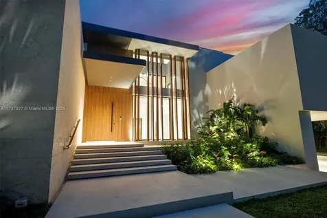 960 Mariner Drive Key Biscayne FL 33149
