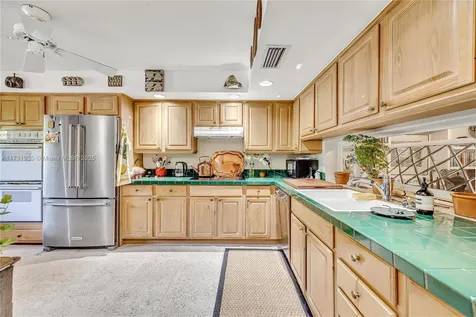 7106 SW 48th Lane Miami FL 33155