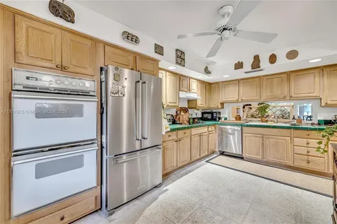 7106 SW 48th Lane Miami FL 33155