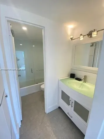 2899 Collins Avenue Miami Beach FL 33140