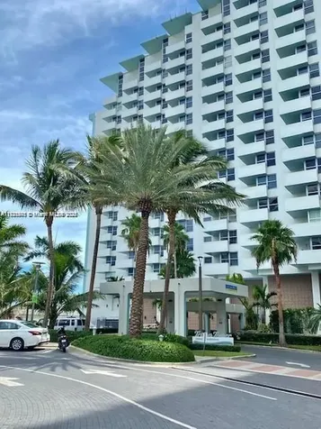2899 Collins Avenue Miami Beach FL 33140