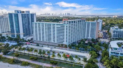 2899 Collins Avenue Miami Beach FL 33140