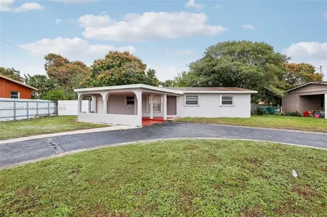 3851 NW 172nd Terrace Miami Gardens FL 33055