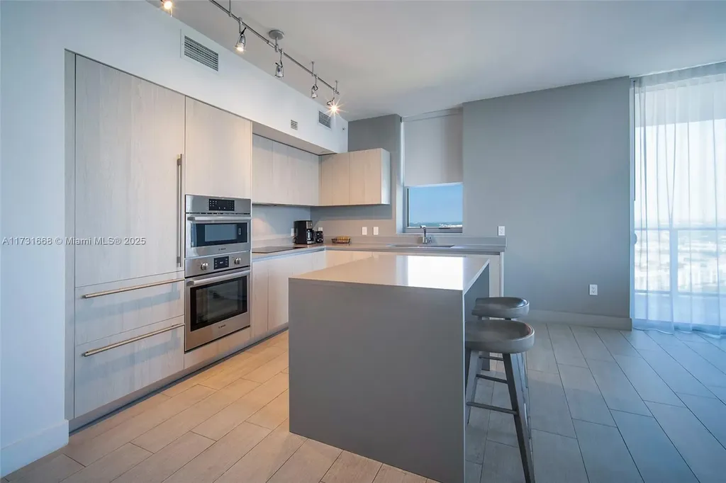 4010 S Ocean Drive Hollywood FL 33019
