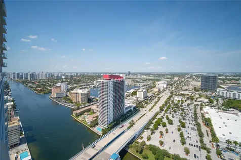 4010 S Ocean Drive Hollywood FL 33019