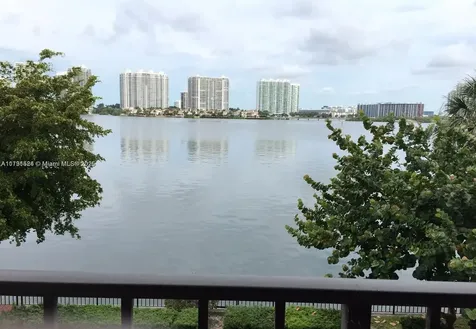 17878 N Bay Road Sunny Isles Beach FL 33160