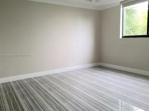 17878 N Bay Road Sunny Isles Beach FL 33160