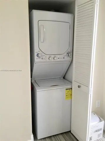 17878 N Bay Road Sunny Isles Beach FL 33160