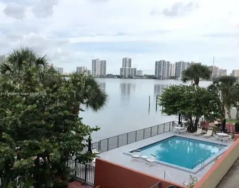 17878 N Bay Road Sunny Isles Beach FL 33160