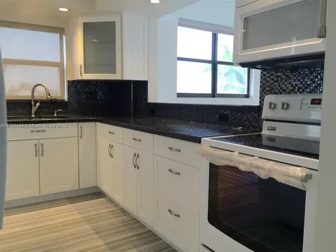 17878 N Bay Road Sunny Isles Beach FL 33160
