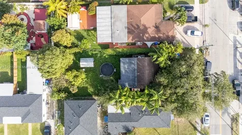 2827 SW 2nd Street Miami FL 33135