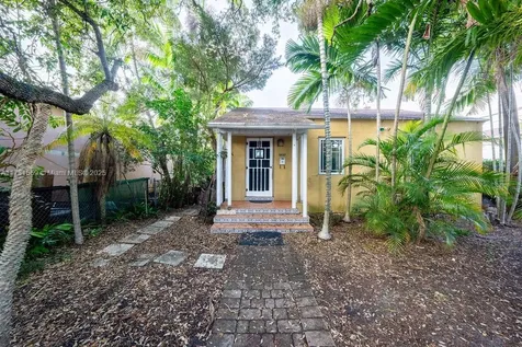 2827 SW 2nd Street Miami FL 33135