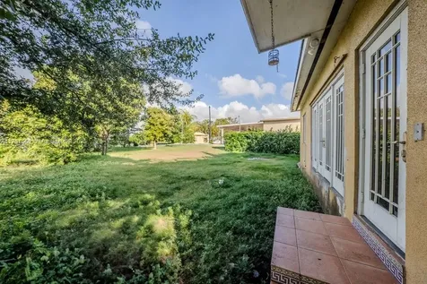 2827 SW 2nd Street Miami FL 33135
