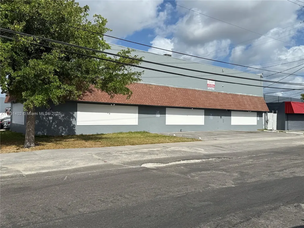 5801 Plunkett Street Hollywood FL 33023