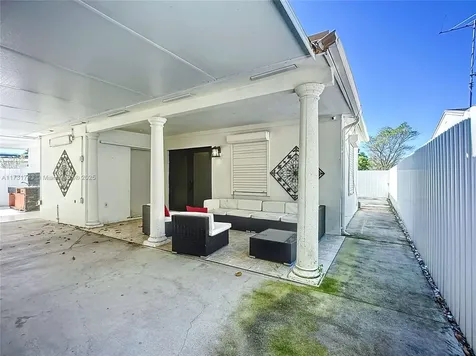 35 SW 63rd Court Miami FL 33144