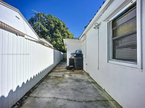 35 SW 63rd Court Miami FL 33144