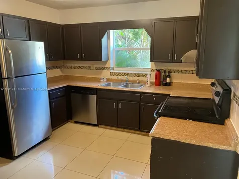 253 Sunshine Drive Coconut Creek FL 33066