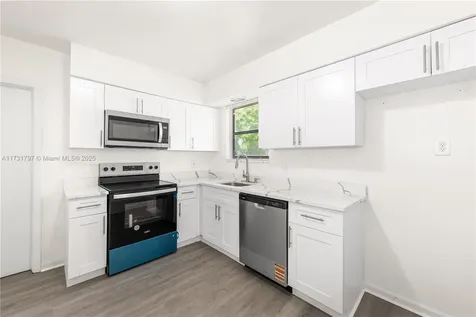 201 SW 65th Terrace Pembroke Pines FL 33023
