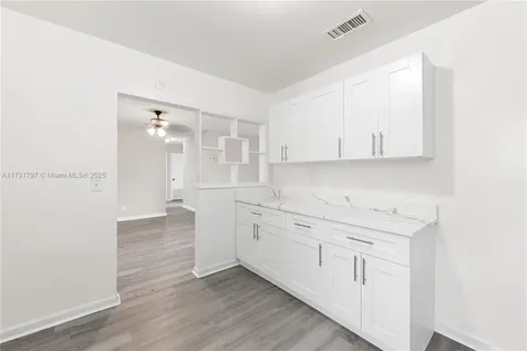 201 SW 65th Terrace Pembroke Pines FL 33023