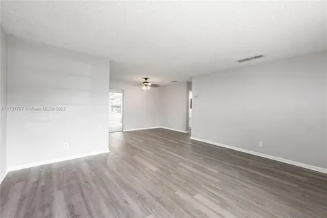 201 SW 65th Terrace Pembroke Pines FL 33023