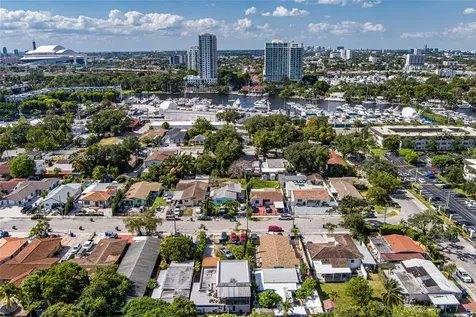 1865 NW 16th Street Miami FL 33125