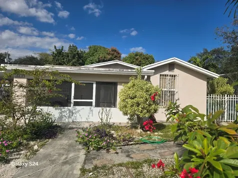 2429 NW 86th Street Miami FL 33147