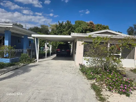 2429 NW 86th Street Miami FL 33147