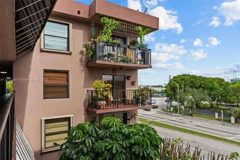 605 NW 72nd Avenue Miami FL 33126
