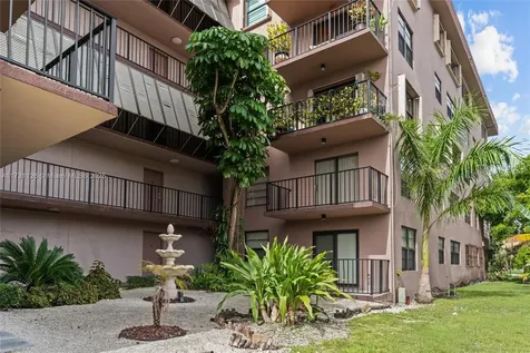 605 NW 72nd Avenue Miami FL 33126