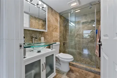 605 NW 72nd Avenue Miami FL 33126