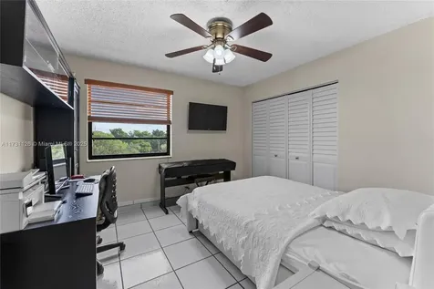 605 NW 72nd Avenue Miami FL 33126