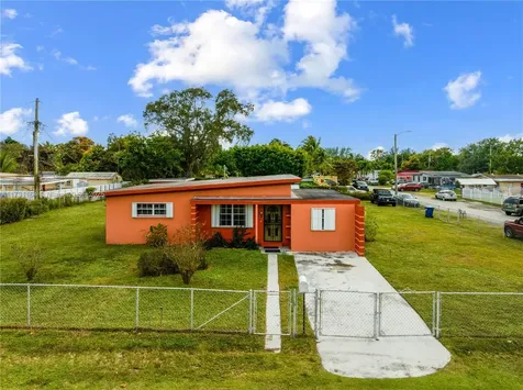 2140 NW 123rd Street Miami FL 33167