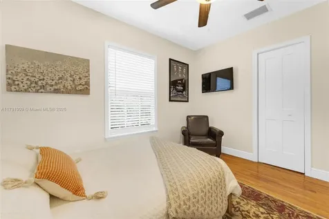1605 Dewey Street Hollywood FL 33020