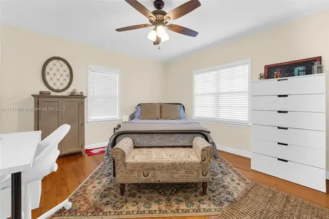 1605 Dewey Street Hollywood FL 33020